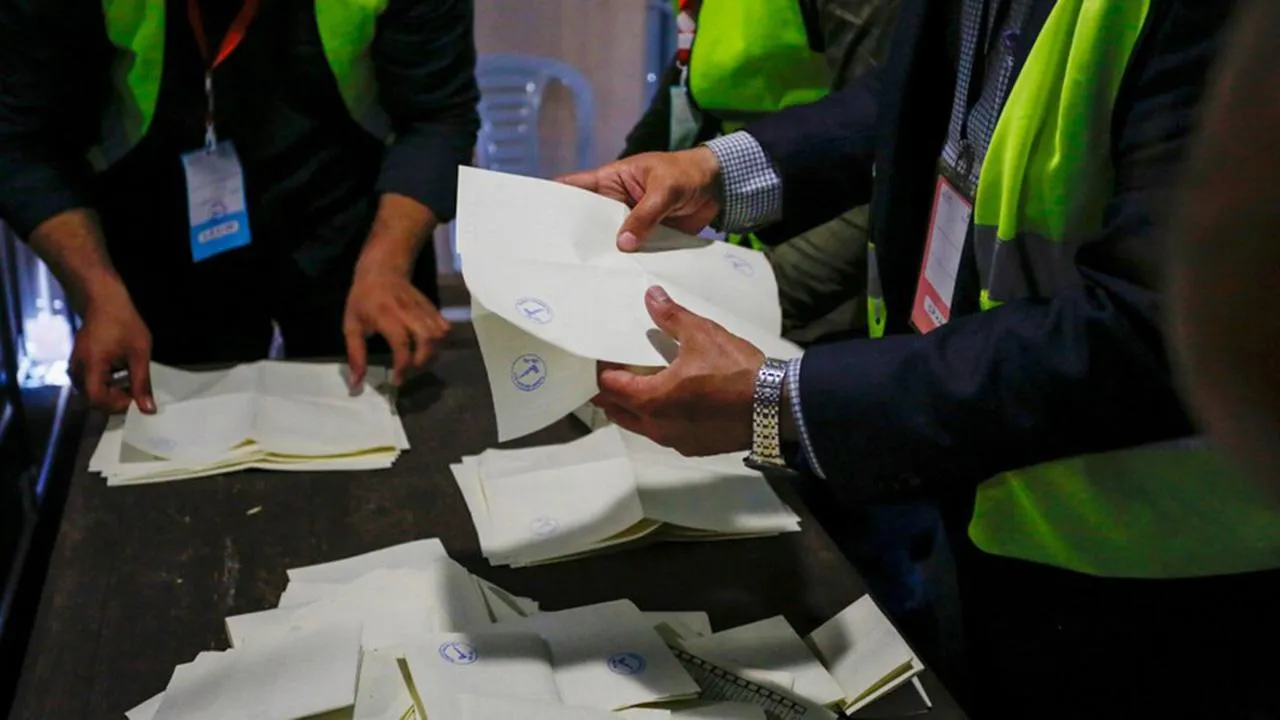 Filistin'de 15 Yıllık Seçim Hasreti Bitiyor! 28 Kasım İçin Tarih Netleşti