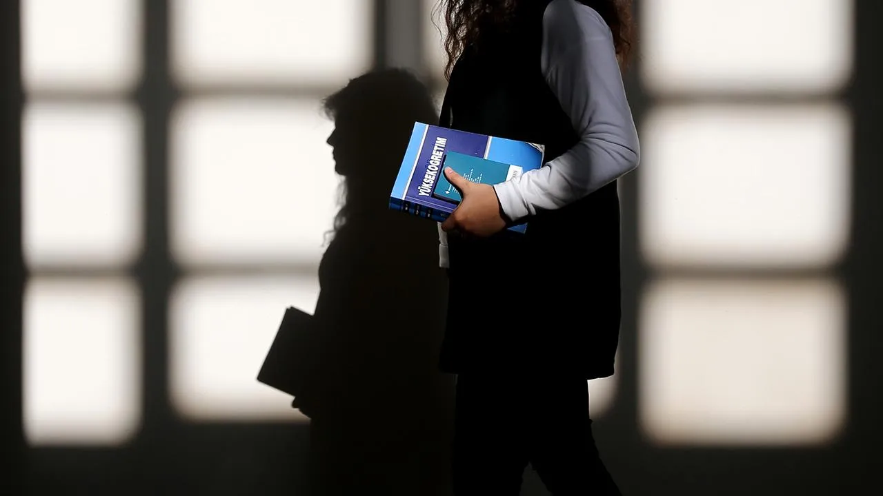 YÖK'ün 58 Yeni Programına 16 Bin Öğrenci Yerleşti: Geleceğin Mesleklerine Büyük İlgi!