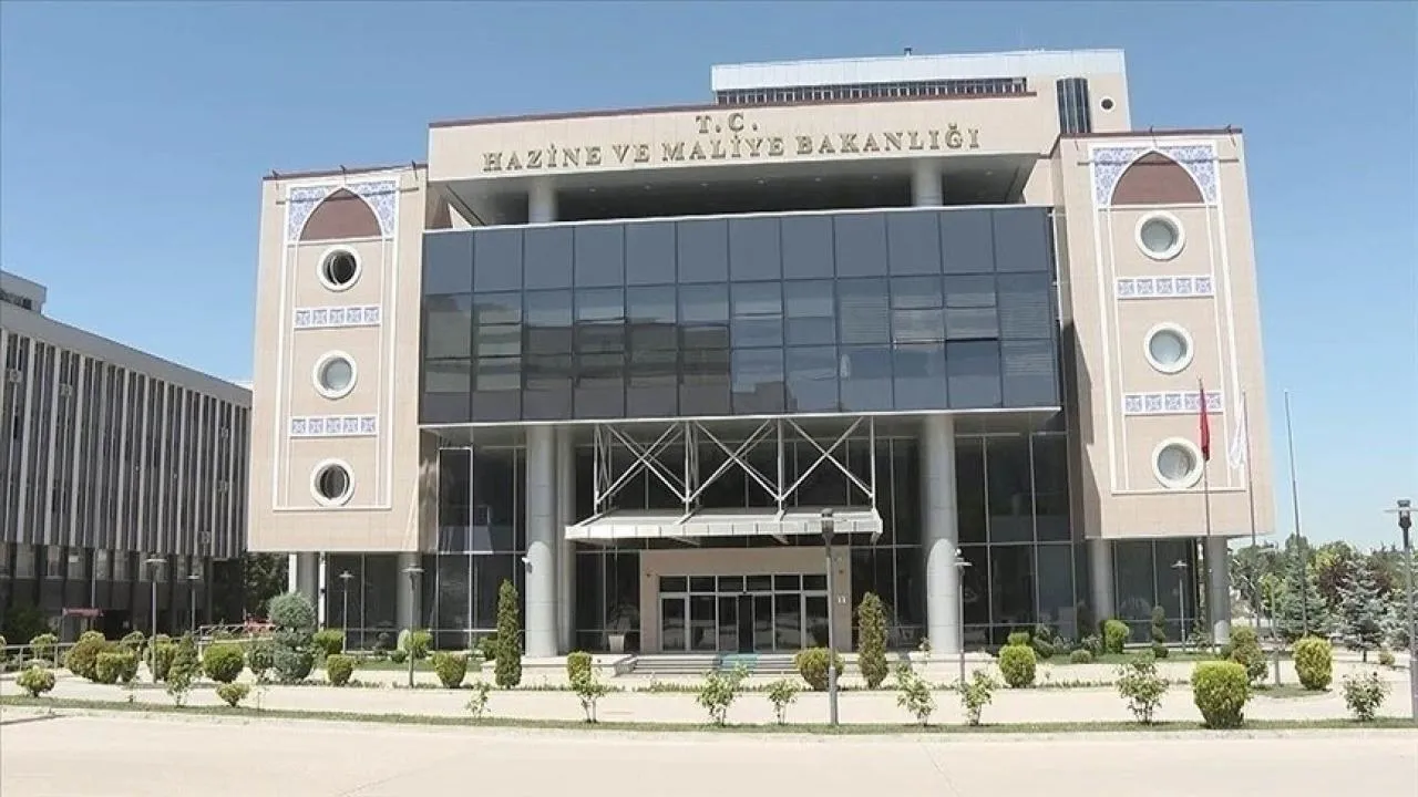 Köklü değişiklik iddiasına Hazine'den yalanlama: Program aynen devam